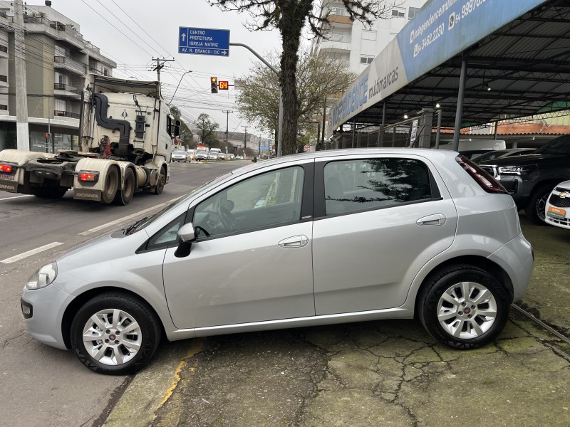 PUNTO 1.4 ATTRACTIVE 8V FLEX 4P MANUAL - 2013 - GARIBALDI
