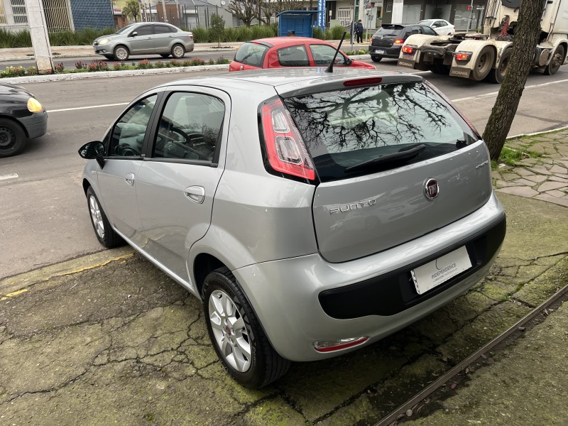 PUNTO 1.4 ATTRACTIVE 8V FLEX 4P MANUAL - 2013 - GARIBALDI