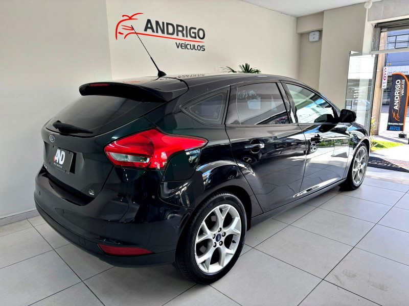 FOCUS 2.0 SE PLUS 16V FLEX 4P AUTOMÁTICO - 2018 - CAXIAS DO SUL