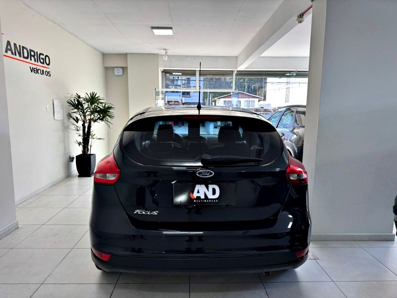 FOCUS 2.0 SE PLUS 16V FLEX 4P AUTOMÁTICO - 2018 - CAXIAS DO SUL