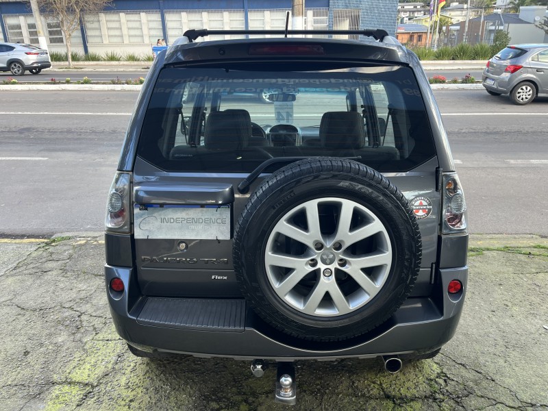 PAJERO TR4 2.0 4X2 16V 140CV FLEX 4P AUTOMÁTICO - 2014 - GARIBALDI