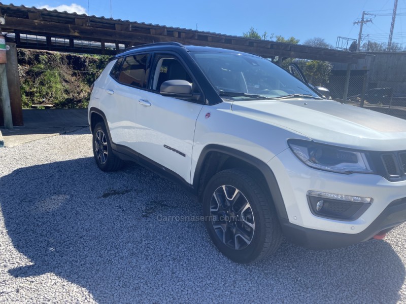 COMPASS 2.0 16V DIESEL TRAILHAWK 4X4 AUTOMÁTICO - 2020 - CAXIAS DO SUL