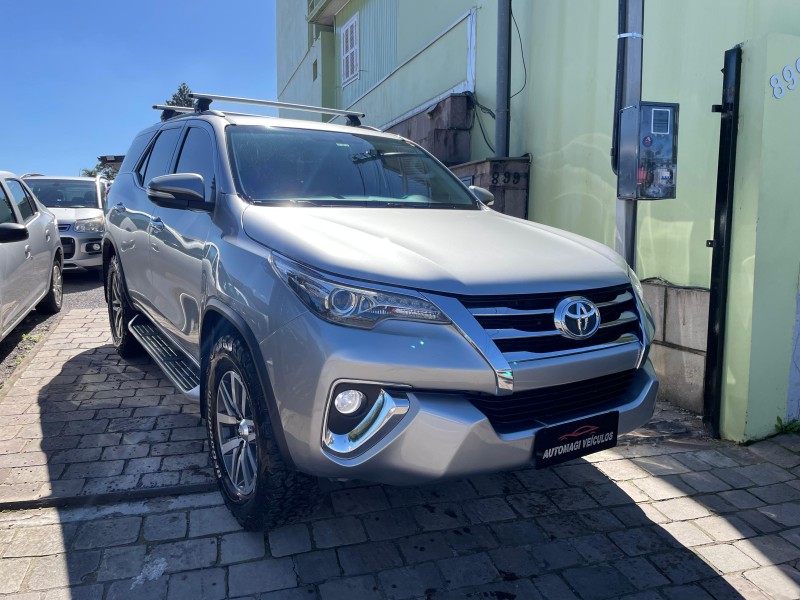 HILUX SW4 2.8 SRX 4X4 16V TURBO INTERCOOLER DIESEL 4P AUTOMÁTICO - 2017 - CAXIAS DO SUL