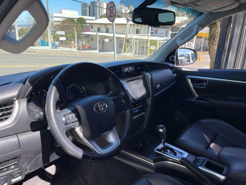 HILUX SW4 2.8 SRX 4X4 16V TURBO INTERCOOLER DIESEL 4P AUTOMÁTICO - 2017 - CAXIAS DO SUL