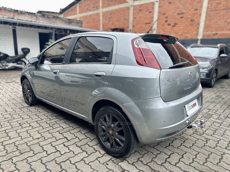 PUNTO 1.6 ESSENCE SP DUALOGIC 16V FLEX 4P AUTOMATIZADO - 2011 - CAMPO BOM