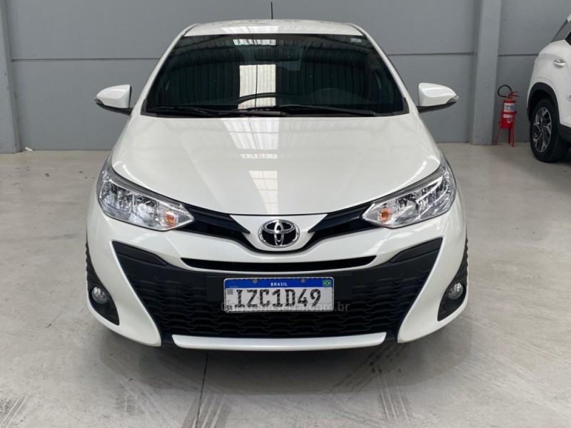 YARIS 1.3 XL LIVE 16V FLEX 4P AUTOMÁTICO