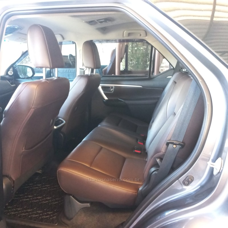HILUX SW4 2.8 SRX 4X4 16V TURBO INTERCOOLER DIESEL 4P AUTOMÁTICO - 2019 - CAXIAS DO SUL