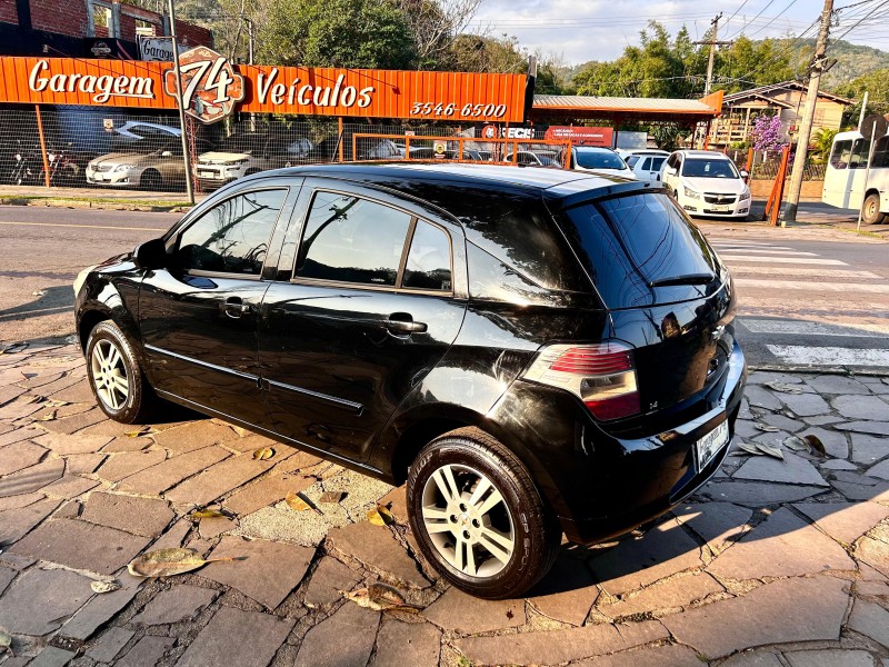 AGILE 1.4 MPFI LTZ 8V FLEX 4P MANUAL - 2013 - TRêS COROAS