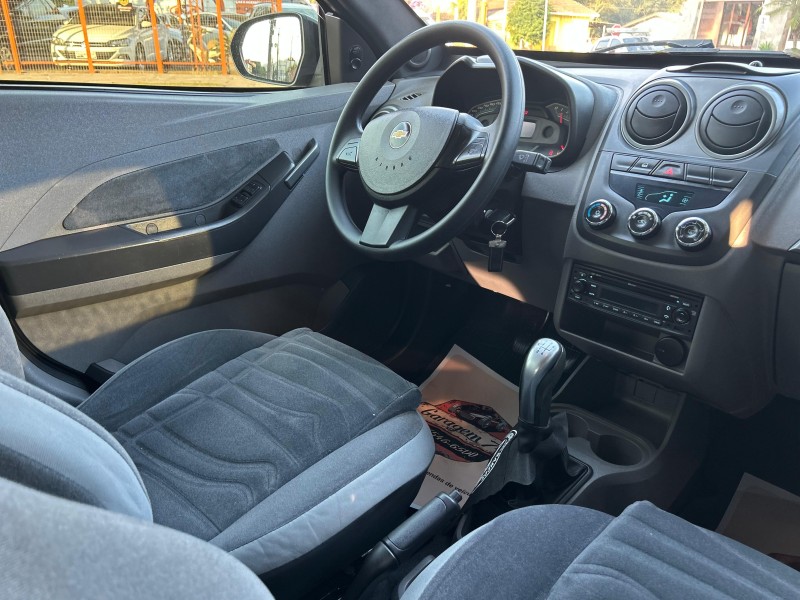 AGILE 1.4 MPFI LTZ 8V FLEX 4P MANUAL - 2013 - TRêS COROAS