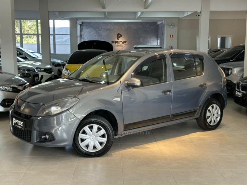 SANDERO 1.0 EXPRESSION 16V FLEX 4P MANUAL - 2014 - CAXIAS DO SUL