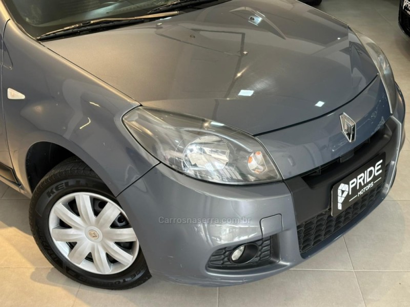 SANDERO 1.0 EXPRESSION 16V FLEX 4P MANUAL - 2014 - CAXIAS DO SUL