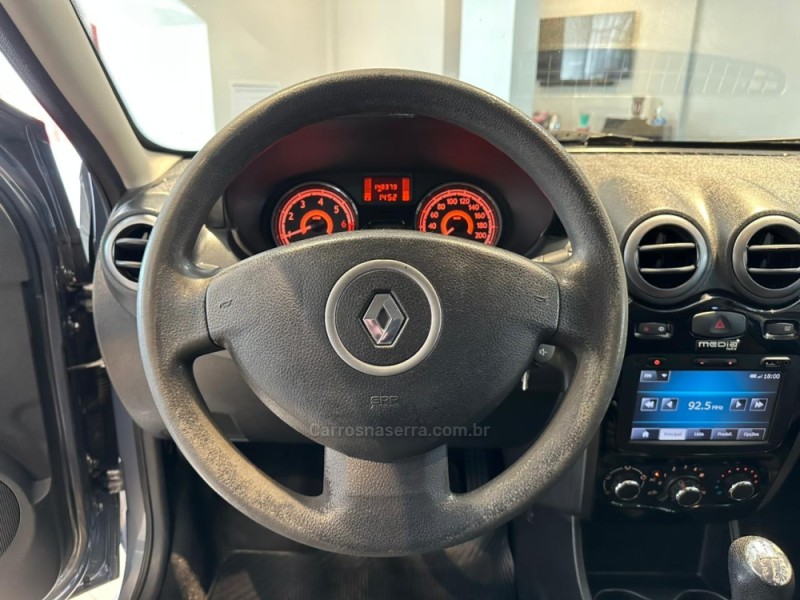 SANDERO 1.0 EXPRESSION 16V FLEX 4P MANUAL - 2014 - CAXIAS DO SUL