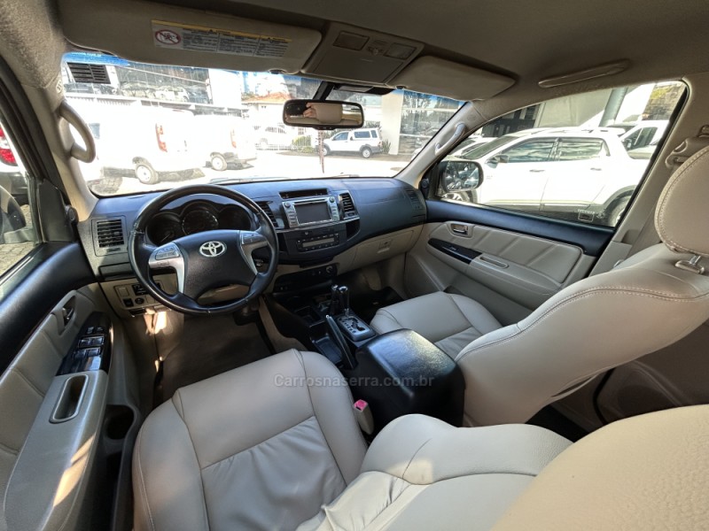 HILUX SW4  - 2014 - FARROUPILHA