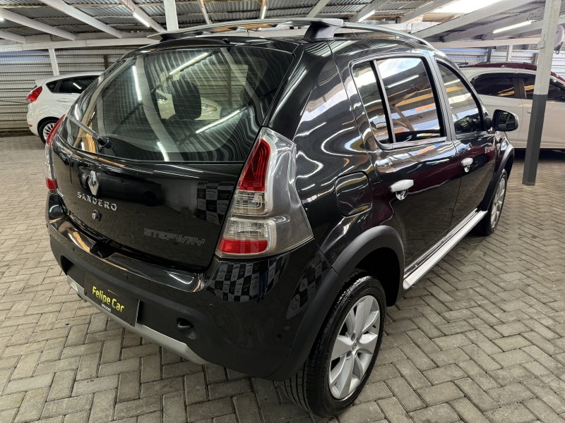 SANDERO 1.6 STEPWAY 8V FLEX 4P MANUAL - 2013 - CAXIAS DO SUL