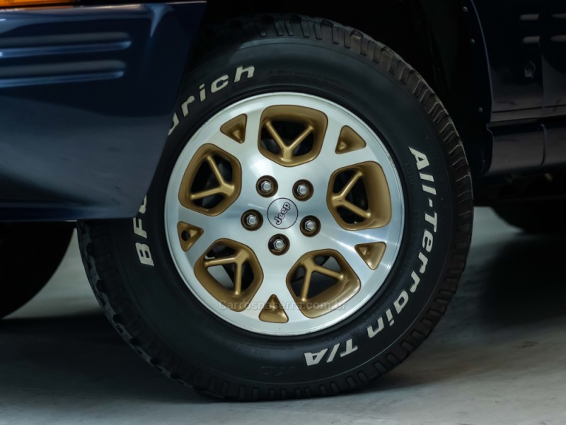 GRAND CHEROKEE 5.2 LIMITED 4X4 V8 16V GASOLINA 4P AUTOMÁTICO - 1997 - CAXIAS DO SUL