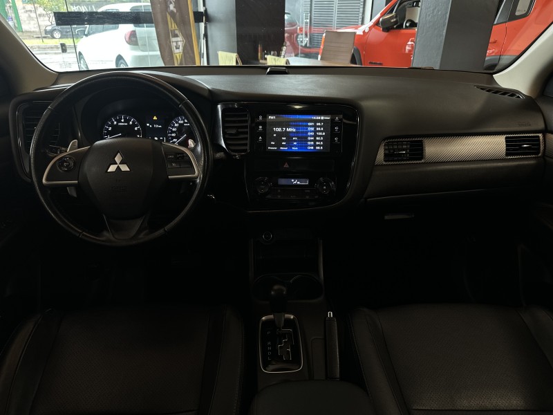 OUTLANDER 2.0 16V GASOLINA 4P AUTOMÁTICO - 2014 - CAXIAS DO SUL