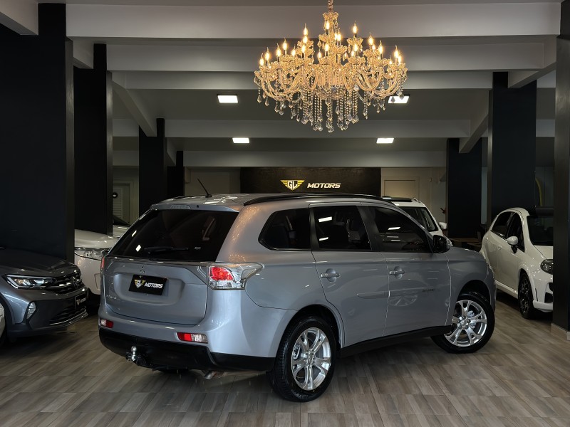 OUTLANDER 2.0 16V GASOLINA 4P AUTOMÁTICO - 2014 - CAXIAS DO SUL