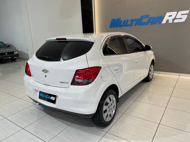 ONIX 1.4 MPFI LT 8V FLEX 4P MANUAL - 2014 - ESTâNCIA VELHA