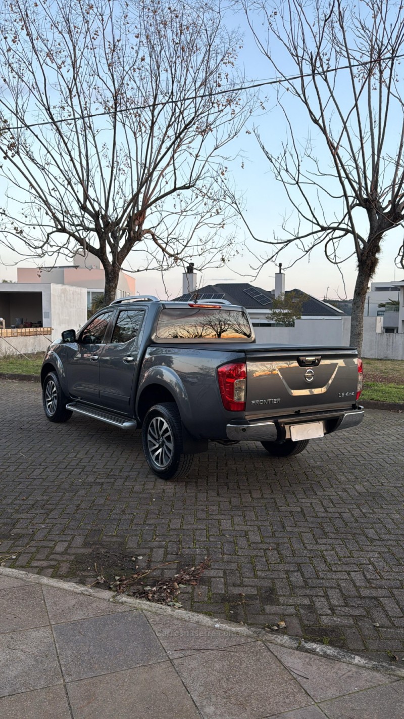 FRONTIER 2.5 LE 4X4 CD TURBO ELETRONIC DIESEL 4P AUTOMÁTICO - 2021 - BENTO GONçALVES