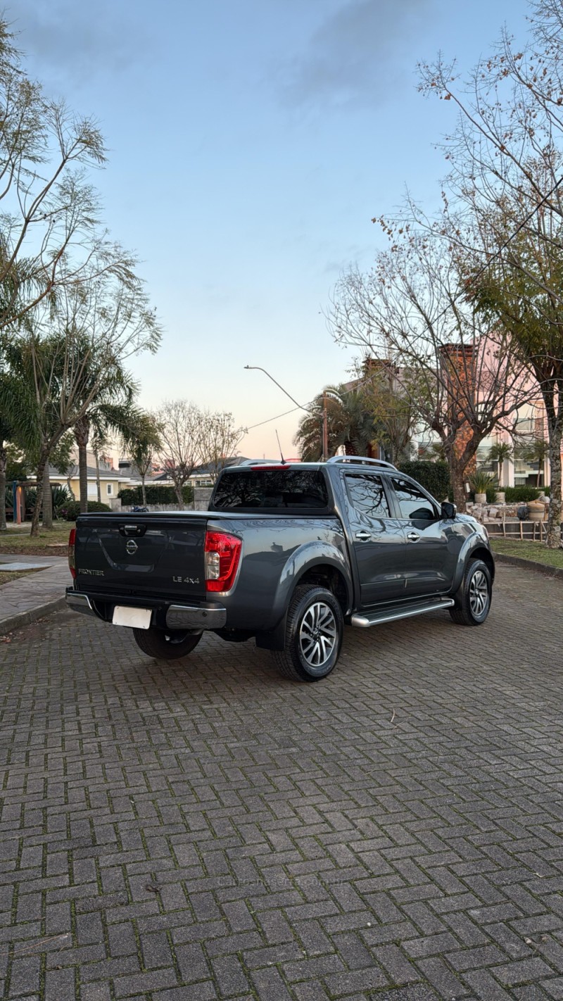 FRONTIER 2.5 LE 4X4 CD TURBO ELETRONIC DIESEL 4P AUTOMÁTICO - 2021 - BENTO GONçALVES