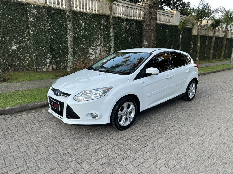 focus 1.6 se hatch 16v flex 4p automatico 2014 caxias do sul