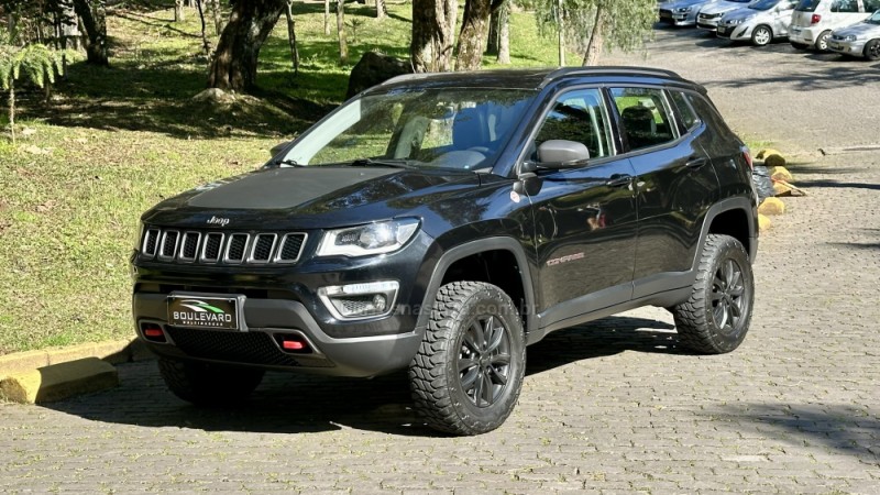 COMPASS 2.0 16V DIESEL TRAILHAWK 4X4 AUTOMÁTICO - 2018 - CAXIAS DO SUL