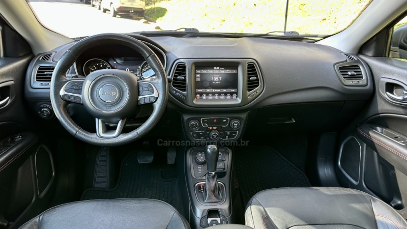 COMPASS 2.0 16V DIESEL TRAILHAWK 4X4 AUTOMÁTICO - 2018 - CAXIAS DO SUL