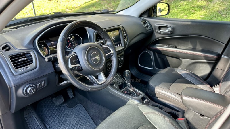 COMPASS 2.0 16V DIESEL TRAILHAWK 4X4 AUTOMÁTICO - 2018 - CAXIAS DO SUL