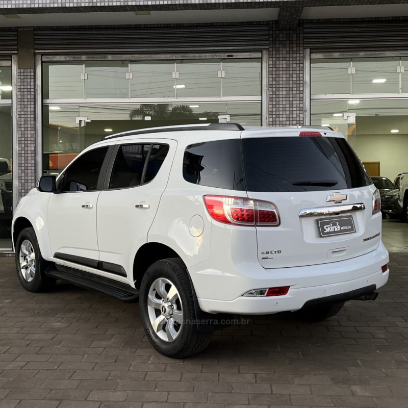 TRAILBLAZER 2.8 LTZ 4X4 16V TURBO DIESEL 4P AUTOMÁTICO - 2014 - VACARIA