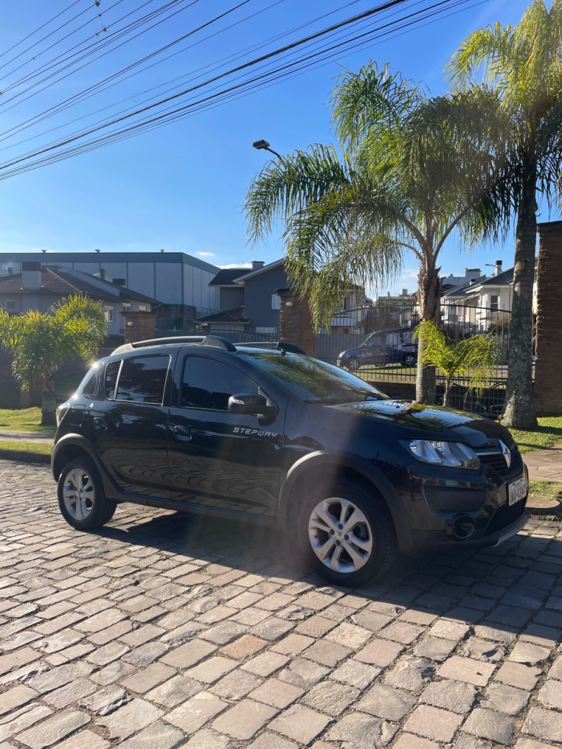 SANDERO 1.6 STEPWAY 16V FLEX 4P MANUAL - 2015 - CAXIAS DO SUL