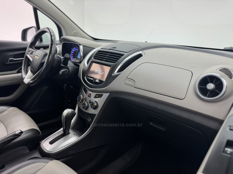 TRACKER 1.8 MPFI LTZ 4X2 16V FLEX 4P AUTOMÁTICO - 2014 - CARLOS BARBOSA