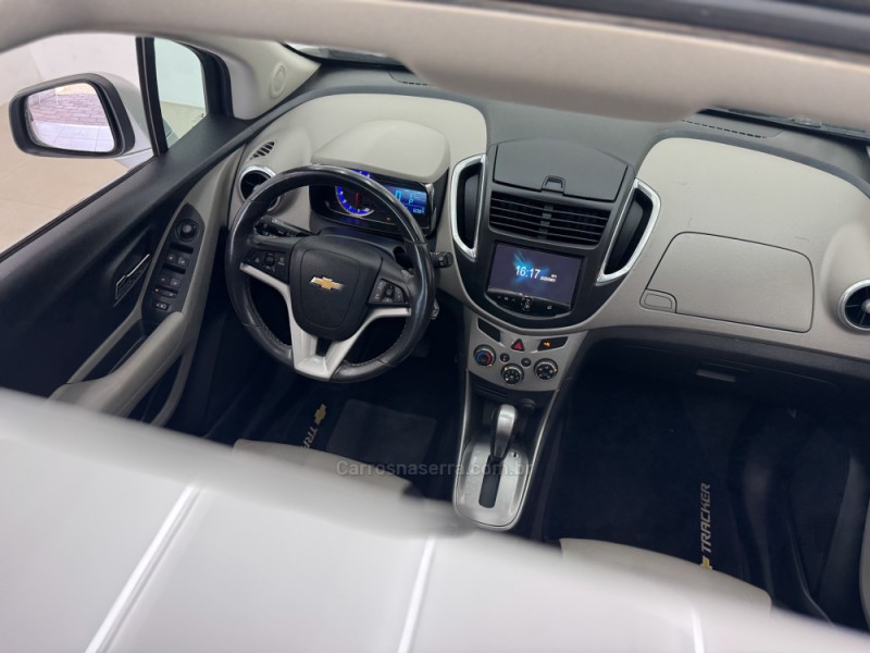 TRACKER 1.8 MPFI LTZ 4X2 16V FLEX 4P AUTOMÁTICO - 2014 - CARLOS BARBOSA