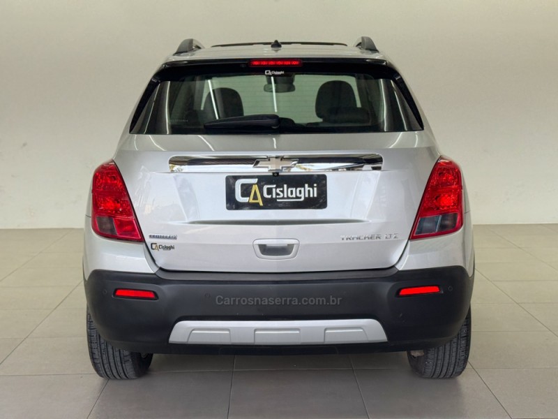 TRACKER 1.8 MPFI LTZ 4X2 16V FLEX 4P AUTOMÁTICO - 2014 - CARLOS BARBOSA