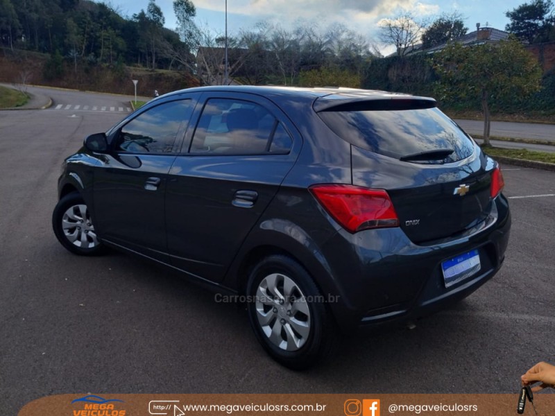 ONIX 1.0 LT PLUS 8V FLEX 4P MANUAL - 2019 - BENTO GONçALVES