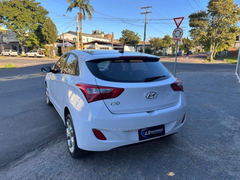 I30 1.8 MPI 16V GASOLINA 4P AUTOMATICO - 2015 - VENâNCIO AIRES