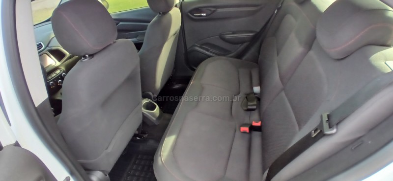 ONIX 1.4 MPFI LTZ 8V FLEX 4P MANUAL - 2015 - VACARIA