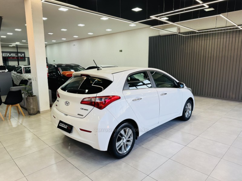 HB20 1.6 PREMIUM 16V FLEX 4P AUTOMÁTICO - 2015 - DOIS IRMãOS