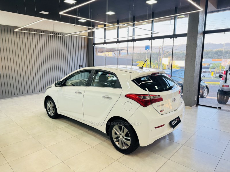 HB20 1.6 PREMIUM 16V FLEX 4P AUTOMÁTICO - 2015 - DOIS IRMãOS