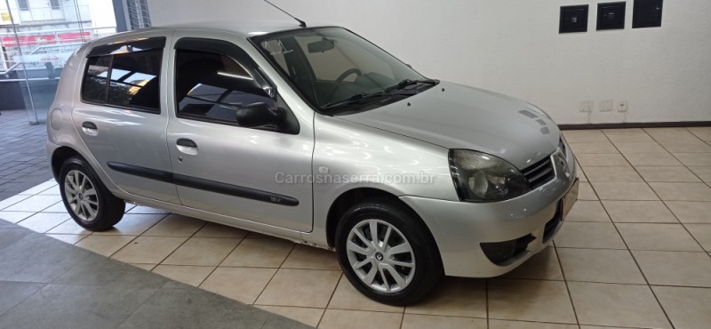 CLIO 1.0 CAMPUS 16V FLEX 4P MANUAL - 2011 - CAXIAS DO SUL
