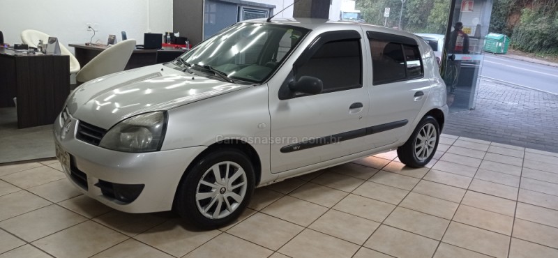 CLIO 1.0 CAMPUS 16V FLEX 4P MANUAL - 2011 - CAXIAS DO SUL