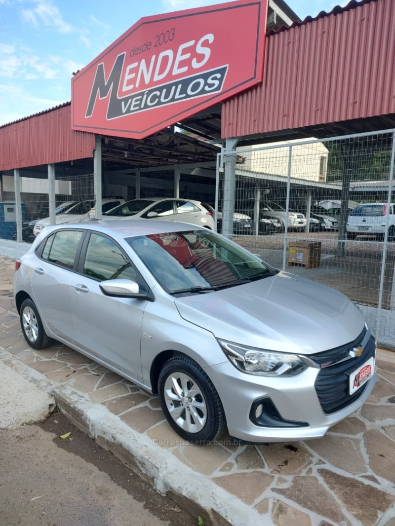 ONIX 1.0 LT 12V TURBO FLEX 4P MANUAL - 2020 - TRêS COROAS