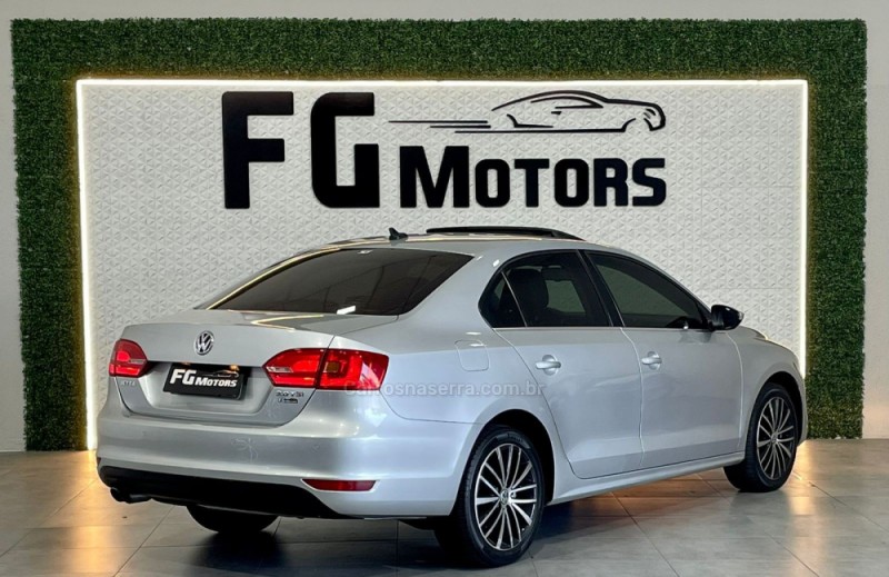 JETTA 2.0 TSI HIGHLINE 211CV GASOLINA 4P TIPTRONIC - 2013 - NOVO HAMBURGO