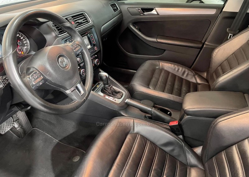 JETTA 2.0 TSI HIGHLINE 211CV GASOLINA 4P TIPTRONIC - 2013 - NOVO HAMBURGO