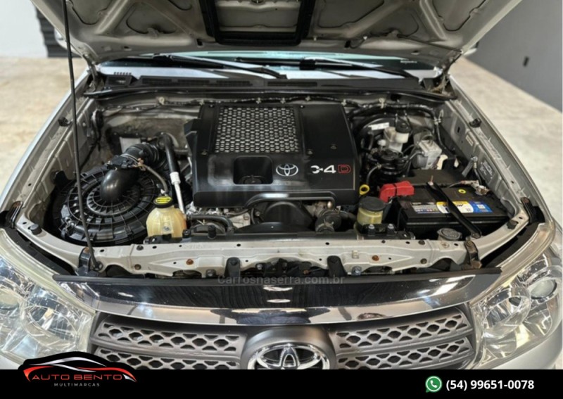 HILUX SW4 3.0 SRV 4X4 7 LUGARES 16V TURBO INTERCOOLER DIESEL 4P AUTOMÁTICO - 2011 - BENTO GONçALVES