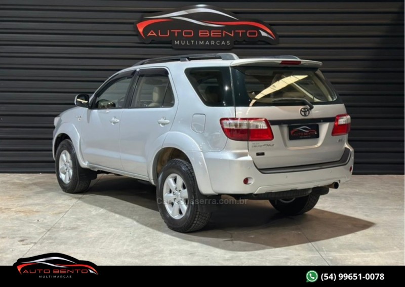 HILUX SW4 3.0 SRV 4X4 7 LUGARES 16V TURBO INTERCOOLER DIESEL 4P AUTOMÁTICO - 2011 - BENTO GONçALVES