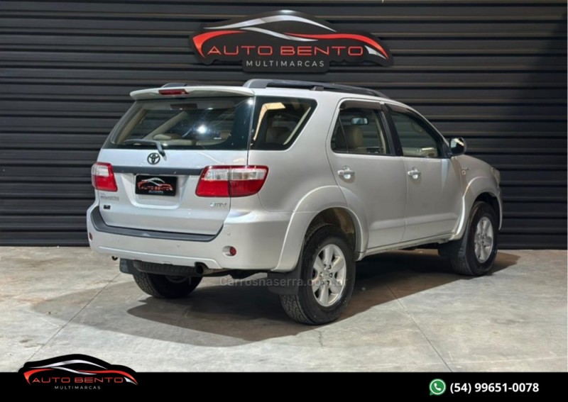 HILUX SW4 3.0 SRV 4X4 7 LUGARES 16V TURBO INTERCOOLER DIESEL 4P AUTOMÁTICO - 2011 - BENTO GONçALVES