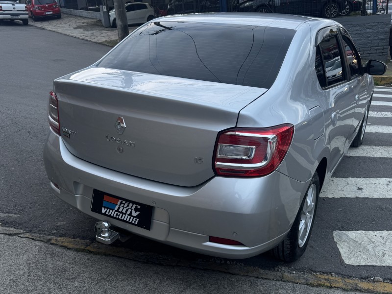 LOGAN 1.6 DYNAMIQUE 8V FLEX 4P MANUAL - 2015 - CAXIAS DO SUL