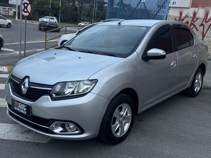 LOGAN 1.6 DYNAMIQUE 8V FLEX 4P MANUAL - 2015 - CAXIAS DO SUL