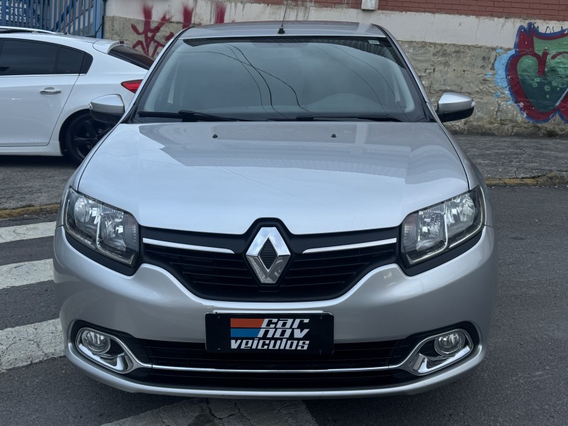 LOGAN 1.6 DYNAMIQUE 8V FLEX 4P MANUAL - 2015 - CAXIAS DO SUL