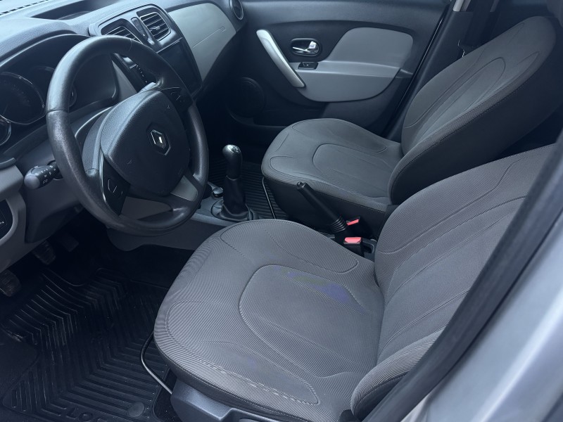 LOGAN 1.6 DYNAMIQUE 8V FLEX 4P MANUAL - 2015 - CAXIAS DO SUL